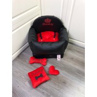 Rot Und Schwarz Hund Autositz Driving Kit Für Designer Luxus Hundebett Reisen Custom Kunstleder von AnnaHappydog