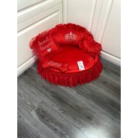 Rotes Personalisiertes Prinzessinnenbett Mit Krone Designer Haustierbett Katzenbett Medium Oder Kleines Hundebett in Rot Luxus Welpe Bett von AnnaHappydog