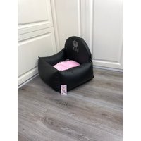 Schwarz Veganes Leder Hundesitz Auto Sitzer Hund Fahrset Designer Sitz Luxus Hundebett Für Unterwegs Individualisiert Hunde Auto von AnnaHappydog