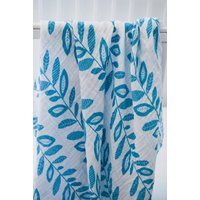 Teal Vine Baby Swaddle Decke, Decke Für Neugeborene, Mädchen, Shower Geschenk, Und Weiß Musselin von AnnaKayQuiltShop