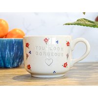 Tasse Keramik- Weiß- Blümchen - Handbemalt- Becher-Kaffeetasse Handgemacht Geschenkidee Mama, Oma, Freunde von AnnaValentinHandmade