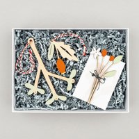 Handbemalte Festliche Geschenkbox Aus Holz Mistel - & Blumendekoration von AnnaWiscombe