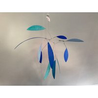 Mobile Blue Leaf von AnnetteRaweMobiles