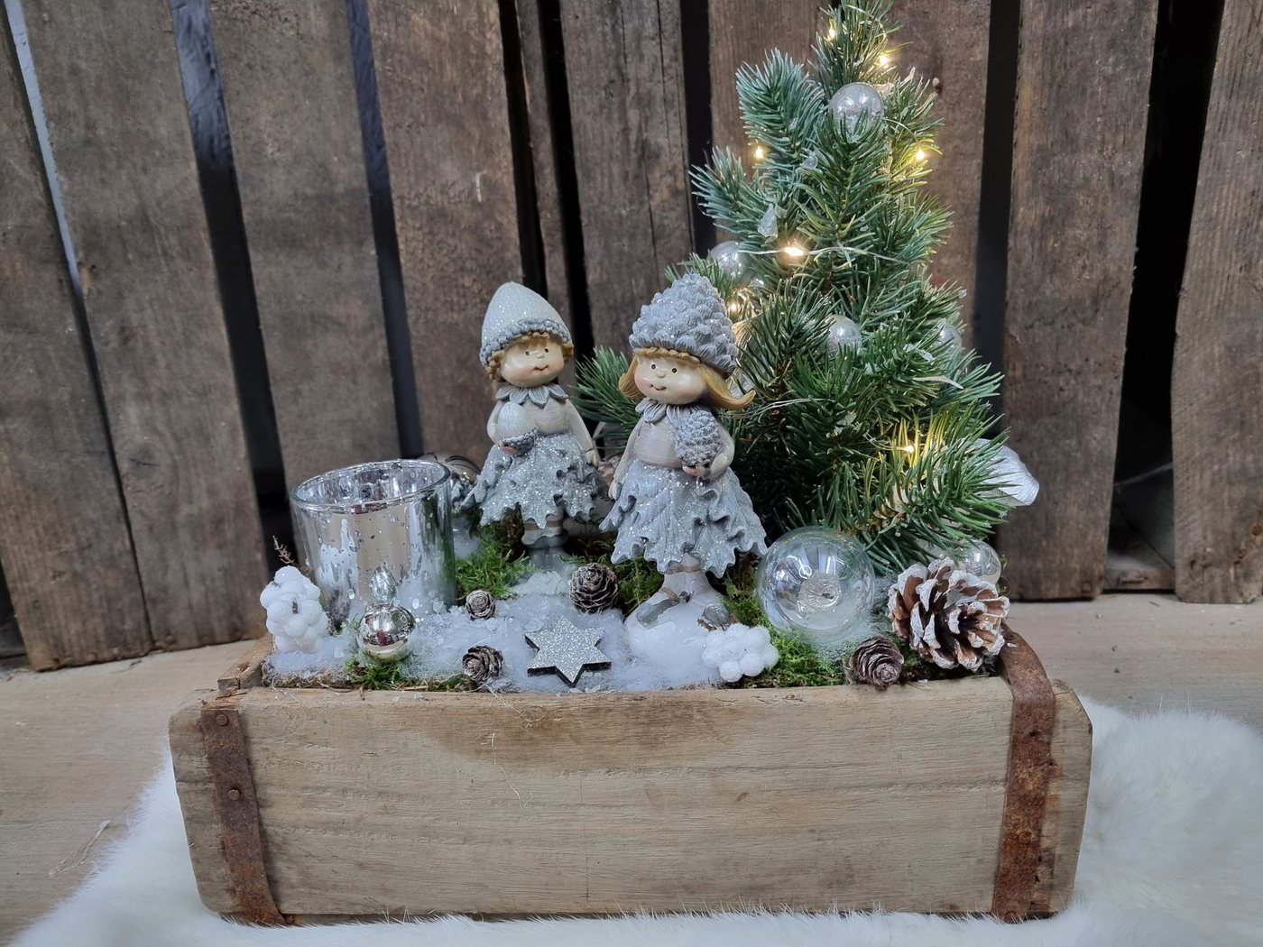 Annimuck Adventskranz Adventsgesteck in Backsteinform Zapfenkinder Tanne Windlicht haltbar Annimuck Adventskranz Adventsgesteck in Backsteinform Zapfenkinder Tanne Windlicht haltbar von Annimuck