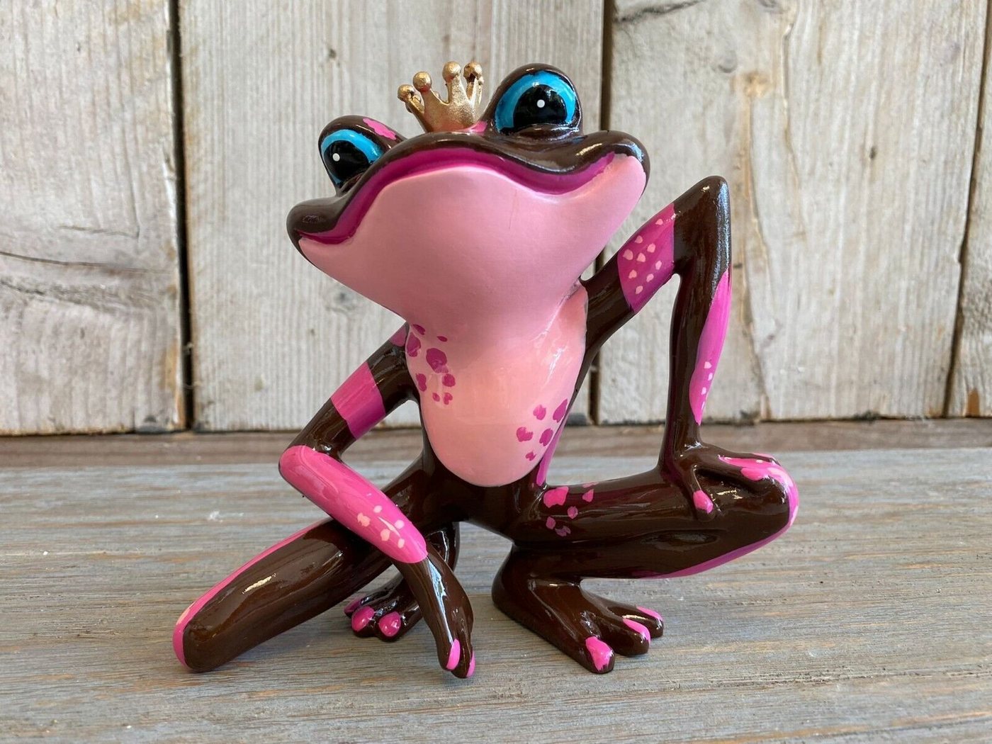 Annimuck Dekofigur Trend Art Frog Prince Frosch Unikat handbemalt Kunstobjekt 14x14 cm (1 St) von Annimuck