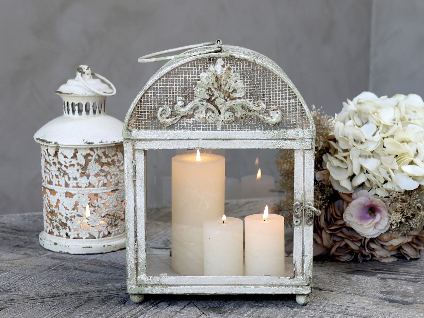 Annimuck Kerzenlaterne Chic Antique Laterne mit Dekor H31,5/L22,5/B16,5 cm antique creme (1 St) von Annimuck