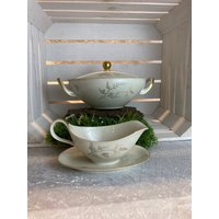 Midcentury Große Suppenterrine Und Sauciere Aus Porzellan Von Der Porzellanfabrik Edelstein, 60Er/70Er Jahre Midcentury Große Suppenterrine Und Sauciere Aus Porzellan Von Der Porzellanfabrik Edelstein, 60Er/70Er Jahre von AnnodazumalShop