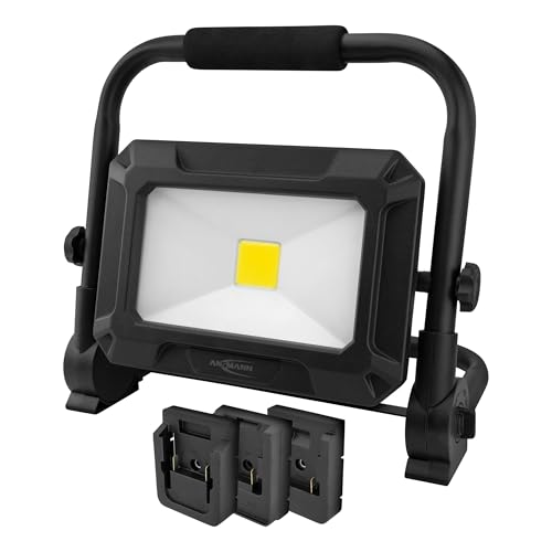 ANSMANN LED Arbeitsleuchte, kompatibel mit 18V Akkupacks, inkl. Adapterplatten für Bosch, Makita, Milwaukee/Dewalt, robuster Baustrahler für Werkstatt, Baustelle 50 Watt, 3 Helligkeitsstufen von Ansmann
