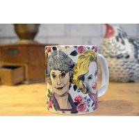 Goldene Mädchen Tasse von AntiSocialitesSHOP