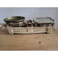 Alte Haushaltswaage Küchenwaage Aus Den 50Er Jahren Bis 5 Kg von AntikDekoVintage