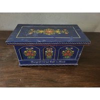 Altes Schmückkästchen, Schatulle , Holzkiste, Weichholz Altes Schmückkästchen, Schatulle , Holzkiste, Weichholz von AntikDekoVintage