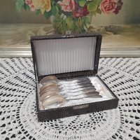 Vintage Wmf Versilbertes Teelöffel-Set Deutsches Design, Verpackt | 7 Löffel Vintage Wmf Versilbertes Teelöffel-Set Deutsches Design, Verpackt | 7 Löffel von AntikGift