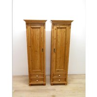 1 Paar Restaurierte Landhaus-Hochschränke Im Jugendstil in Weichholz 1 Paar Restaurierte Landhaus-Hochschränke Im Jugendstil in Weichholz von AntikHandelLux