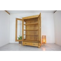 Schöne Große Seitlich Verglaste Jugendstil-Vitrine in Weichholz Von 1900, "Antik-Lux" von AntikHandelLux