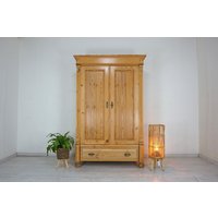 Schöner Restaurierter Gründerzeit-Schrank Von 1890 in Weichholz Massivvon Antik-Lux Schöner Restaurierter Gründerzeit-Schrank Von 1890 in Weichholz Massivvon Antik-Lux von AntikHandelLux