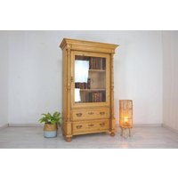 Traumhafte Antike Restaurierte Gründerzeit-Vitrine Von 1900 in Weichholz von AntikHandelLux
