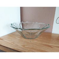 Vintage Große Klare Glas Obst - Oder Salatblumenschale, Gepresste Glasschale von AntikHausCrafts