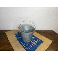 Antik, Zinkeimer, Alter Zinkeimer, Zinkkübel, Vintage Zinkeimer, Vintage Eimer von AntikZeitlosSchoen