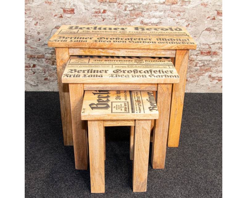 Antikas Dekofigur Beistelltisch Set mit drei Tischen aus massiven Holz mit nostalgischen von Antikas
