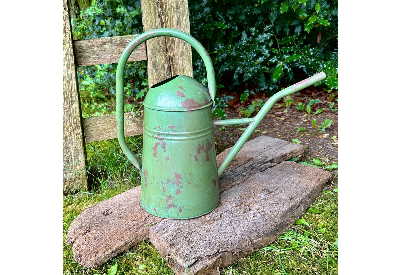 Antikas Gartenpflege-Set Gießkanne aus Blech, Grün, Deko-Kanne, Eisenkanne im Shabby-Chick von Antikas