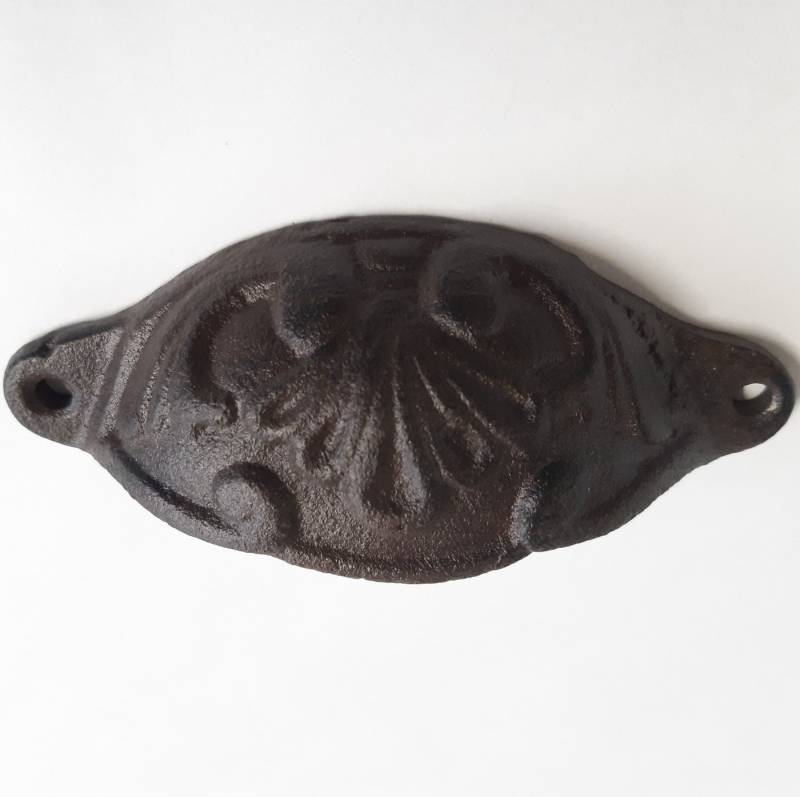 Antikas Möbelbeschlag Nostalgischer Muschelgriff im schlichten Design, Möbelgriff aus von Antikas