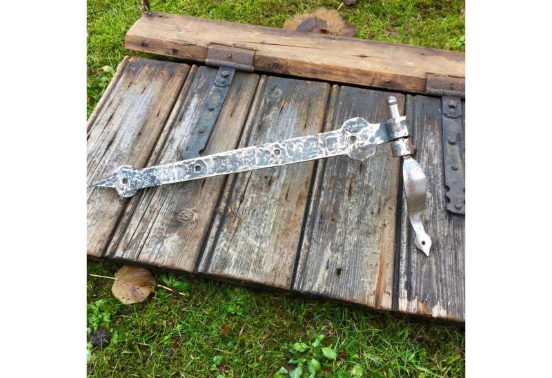 Antikas Torbeschlag Antik geschmiedetes Langband, Torband Ladenband mit Kloben 42 cm von Antikas