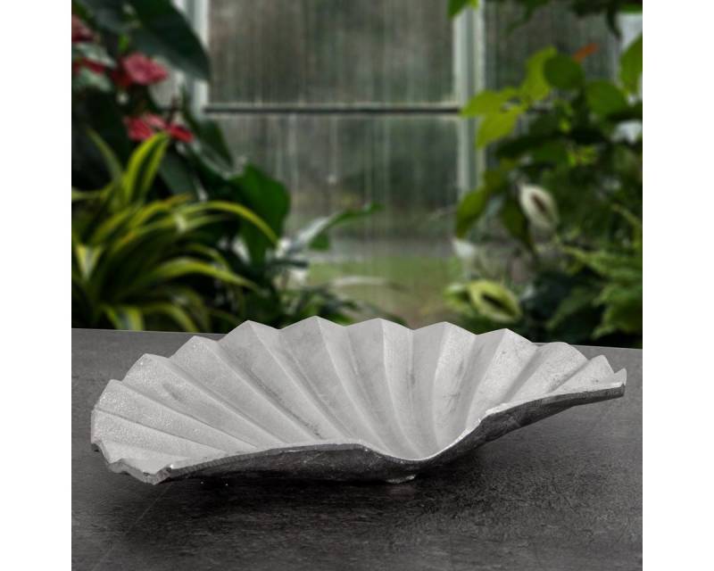 Antikas Wanddekoobjekt Tablett aus Aluminium, Muschelform, Matt, klein, Auslage Antikas Wanddekoobjekt Tablett aus Aluminium, Muschelform, Matt, klein, Auslage von Antikas