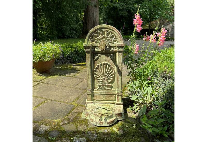 Antikas Wasserspeier Nostalgie Gartenbrunnen - Brunnen mit Wasserhahn - Stehbrunnen im von Antikas