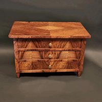 Biedermeier Miniatur Kommode Nussbaum Furniert von AntikeMoebelHochheim