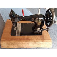 Antike Nähmaschine Modell Vesta 1920 - 1930 von AntikeSchoeneMoebel
