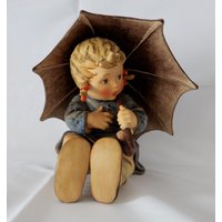 Große Hummel Goebel Figur 20cm 152/Iib Mädchen Regenschirm Umbrella Girl Geborge Große Hummel Goebel Figur 20cm 152/Iib Mädchen Regenschirm Umbrella Girl Geborge von AntikhandelStuttgart