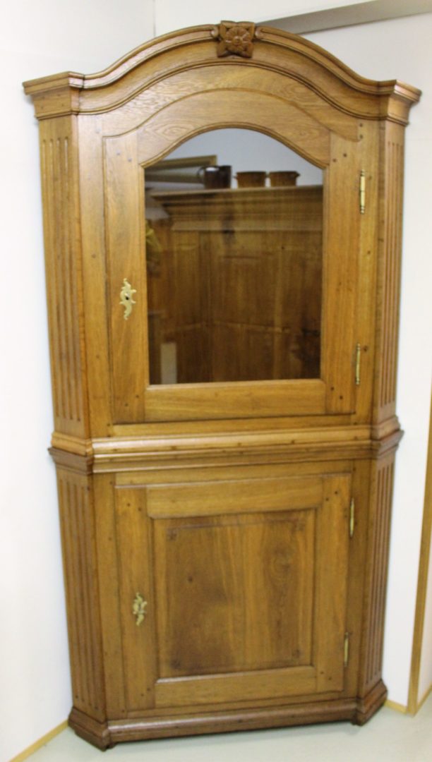 Barock Eiche Eckschrank / Eckvitrine von Antikhof Br?ck