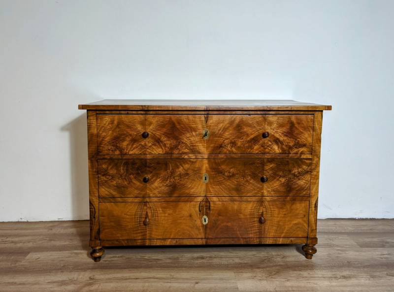 Biedermeier Nussbaum Kommode um 1830 von Antikhof Br?ck