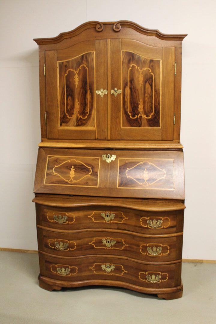 Eiche Barock Sekret?r mit Intarsien um 1800 Eiche Barock Sekret?r mit Intarsien um 1800 von Antikhof Br?ck