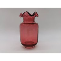 Wunderschöne Qualität True Cranberry Crystal Vase, 12, 4cm von AntiqueBoss