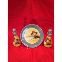 Glanz Ware Crucis Mit Tablett Japan von AntiqueEnterprize