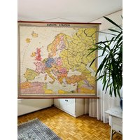 Große Antike Vintage Klappkarte Von Europa | 1960Er Jahre/Seltenes Objekt von AntiqueMapsCorner