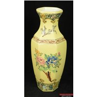 Hohe Vtg Hexagon Handgemalte Florale Schriftrollen Soft Senf Farbe Keramik Vase von AntiqueShack