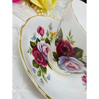 Regency Multi Farbige Rosen Teetasse Und Untertasse von AntiquesRenewedStore