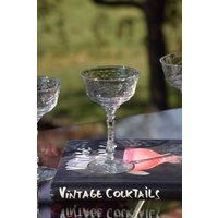 4 Vintage Etched Cocktail - Champagnergläser, 1950Er Jahre Rock Sharpe, Nick Und Nora, Cocktailpartygläser, Mixologen Craft Cocktailgläser von Antiquevintagefind