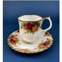 Royal Albert Obertasse Mit Untertasse. Altes Landhaus Motiv Kaffee - Oder Teeservice. Hergestellt in England. Austauschteile von AnythingDiscovered