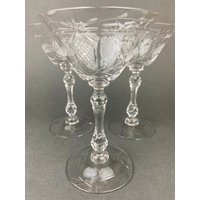 Vintage Cut Crystal Champagner Gläser. Set Aus 6 Gläsern. Feines Glas von AnythingDiscovered