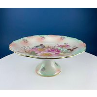 Vintage Etagere Mit Fuß. Handbemaltes Porzellan Von Schumann Arzberg Germany Im Teerosenmotiv von AnythingDiscovered