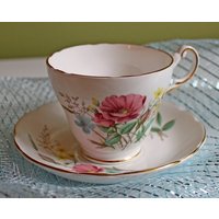 Vintage Tee-Tasse Oder Kaffee-Tasse Mit Untertasse. Blumen-Tasse Und Unterteller. Porzellan-Tee-Set Von Regency Aus England von AnythingDiscovered