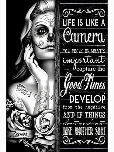 Metall-Blechschild "Day of the Dead", Motiv: Totenschädel, Tatto Woman Life Is Like A Camera, Geschenk für Freunde, Familie, Unterhaltung, Metall-Blechschild, 20,3 x 30,5 cm von Aoevc