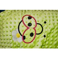 Grüne Marienkäfer Bestickt Minky Dot-Baby-Decke von ApacheDigitalDesigns