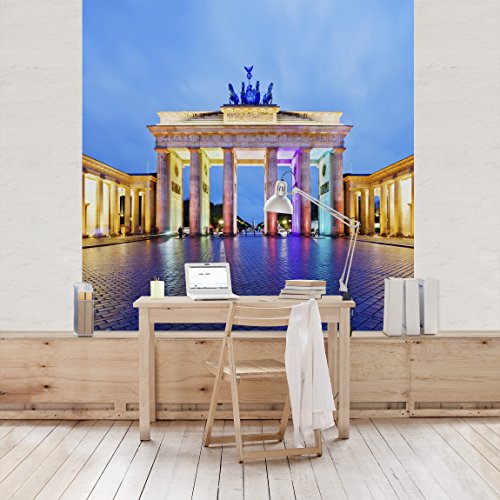 Apalis Vliestapete Erleuchtetes Brandenburger Tor Fototapete Quadrat | Vlies Tapete Wandtapete Wandbild Foto 3D Fototapete für Schlafzimmer Wohnzimmer Küche | Größe: 192x192 cm, blau, 95321 von Apalis