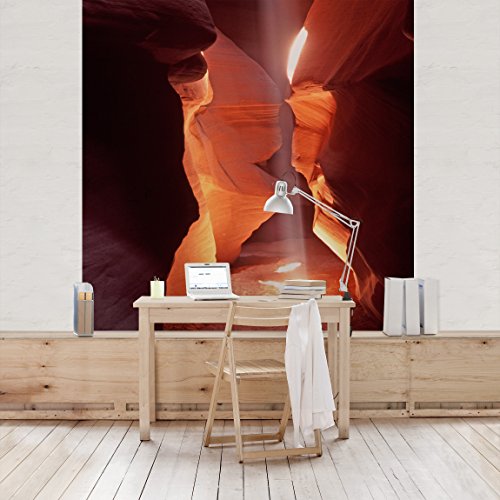 Apalis Vliestapete Lichtschacht im Antelope Canyon Fototapete Quadrat | Vlies Tapete Wandtapete Wandbild Foto 3D Fototapete für Schlafzimmer Wohnzimmer Küche | Größe: 192x192 cm, rot, 97797 von Apalis