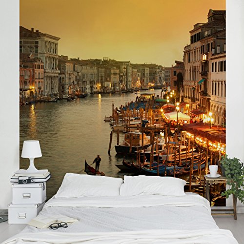 Apalis Vliestapete r Kanal von Venedig Fototapete Quadrat | Vlies Tapete Wandtapete Wandbild Foto 3D Fototapete für Schlafzimmer Wohnzimmer Küche | Größe: 192x192 cm, gelb, 95347 von Apalis