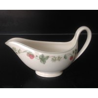 Wedgwood Himbeer-Sauciere/Sauciere Von Queen's Ware. Neu Und Unbenutzt von ApolloniaNiceThings